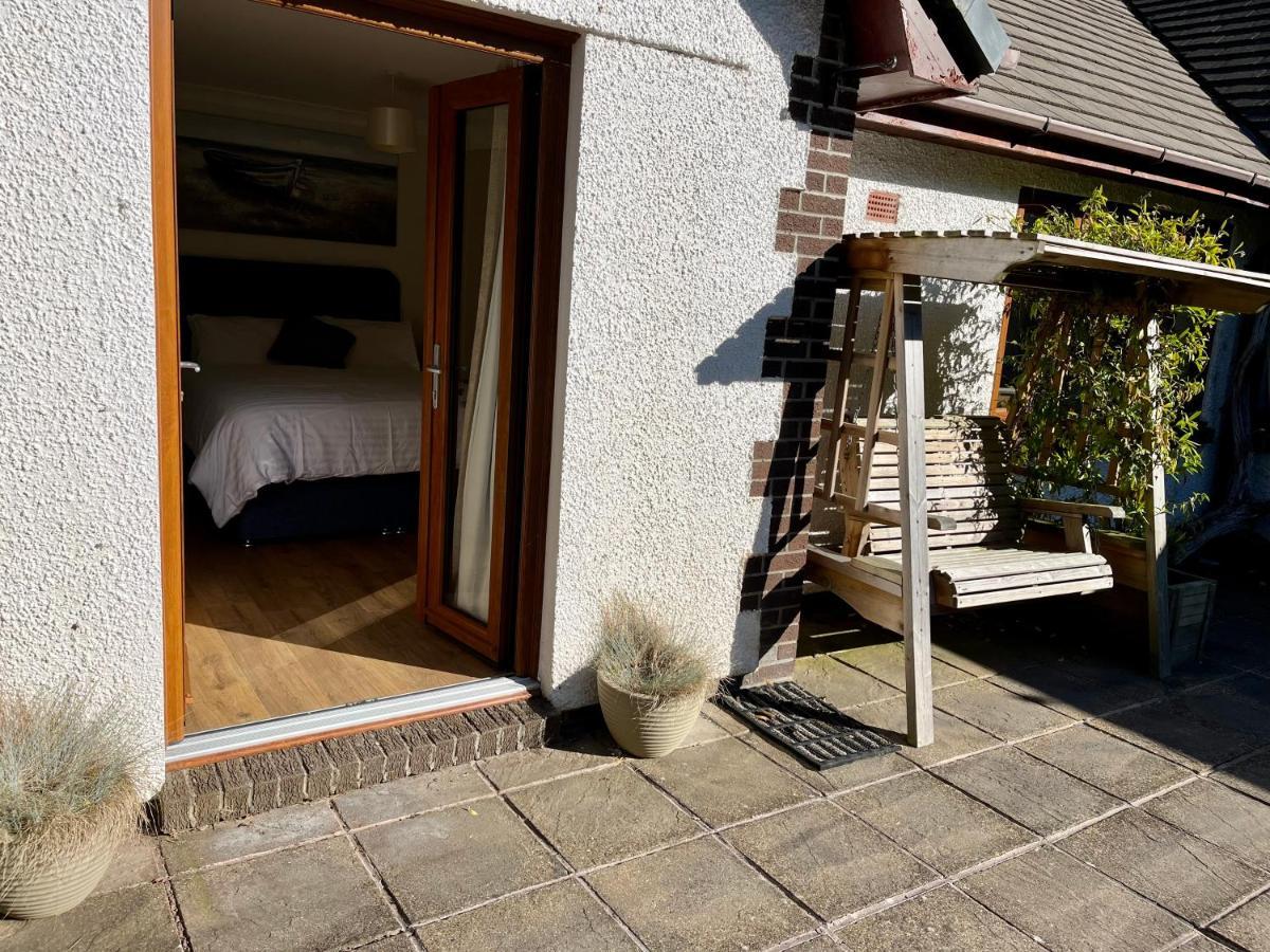 Coastal Garden Annex With Log Fire & Summer House Aberporth Esterno foto