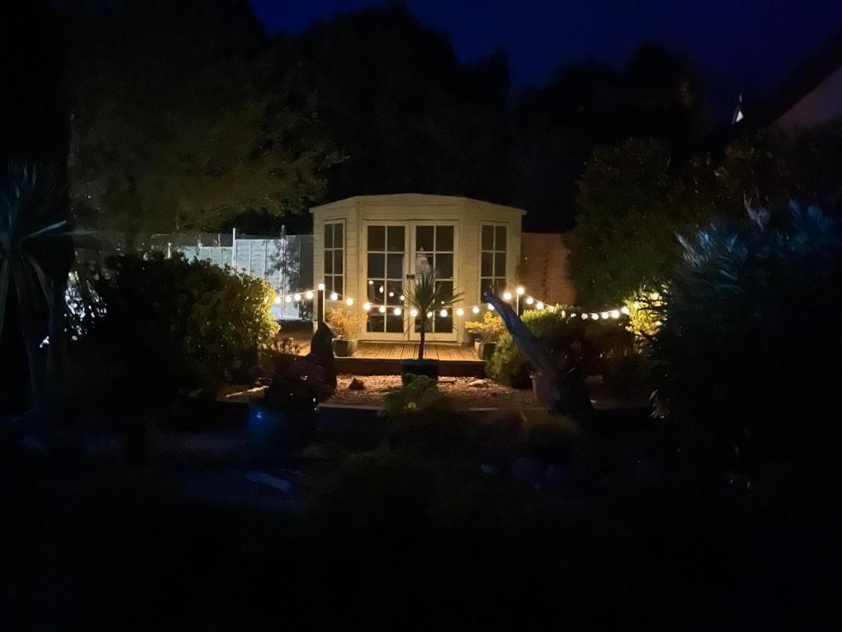 Coastal Garden Annex With Log Fire & Summer House Aberporth Esterno foto