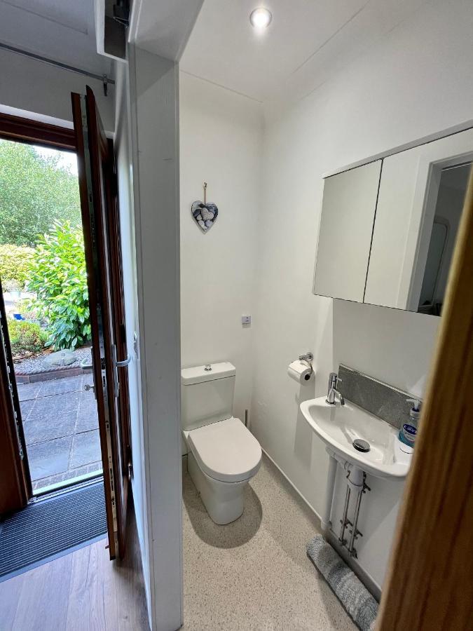 Coastal Garden Annex With Log Fire & Summer House Aberporth Esterno foto